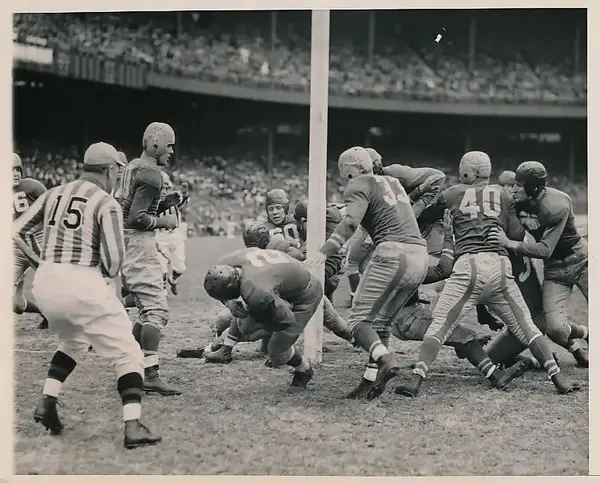 Pitt-Phil Steagles at Brooklyn Dodgers November 14, 1943  College football  teams, Football photos, Chicago football