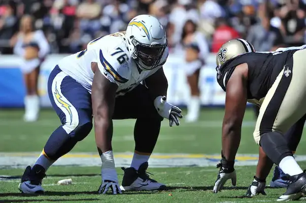 Chargers sign first-round draft pick Fluker