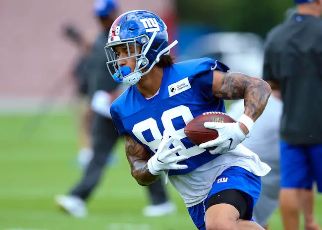 New York Giants video: Evan Engram, Eli Apple get into fight during practice