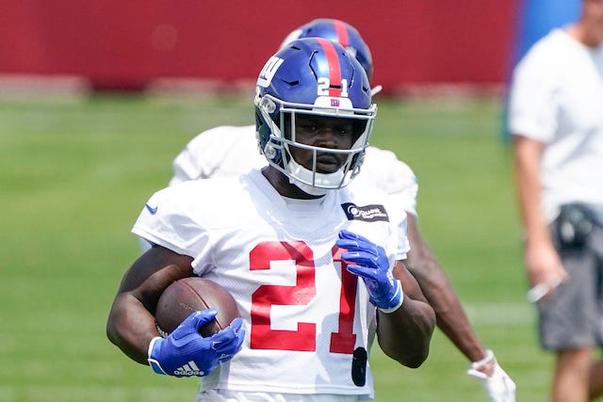 New York Giants Training Camp Player Preview: RB Sandro