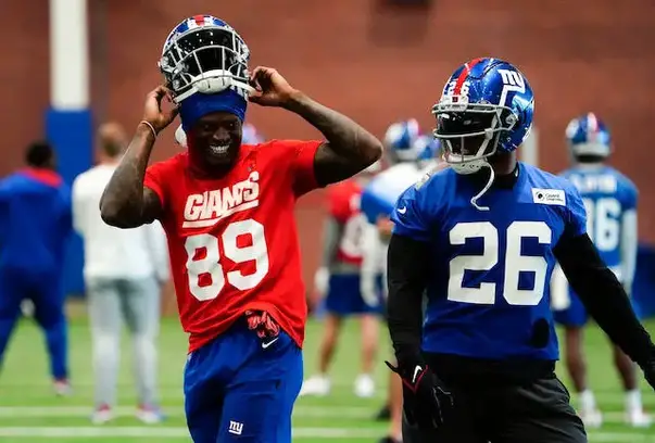 Kadarius Toney Flashes Hands in Red Jersey at Giants OTAs