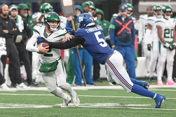 https://www.bigblueinteractive.com/wp-content/uploads/Kayvon-Thibodeaux-New-York-Giants-October-29-2023.jpg?ezimgfmt=rs:603x401/rscb7/ng:webp/ngcb6