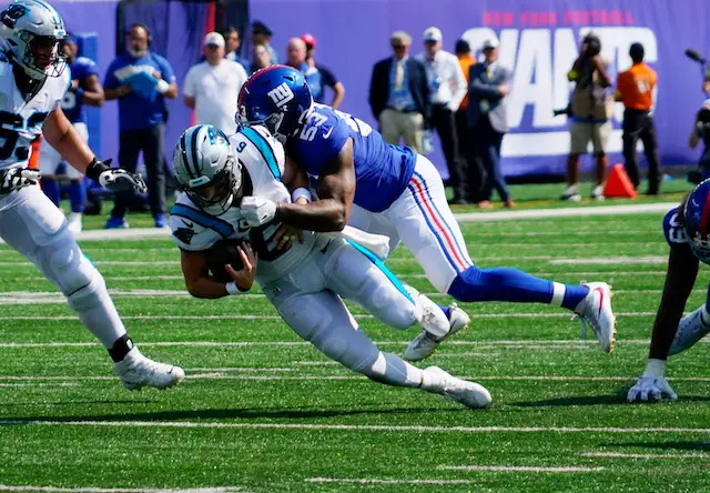 New York Giants inside linebacker Tae Crowder (48) in coverage during an  NFL football game against the Dallas Cowboys, Sunday, Dec. 19, 2021, in  East Rutherford, N.J. The Dallas Cowboys defeated the