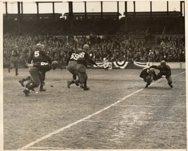 Chicago Cardinals stars. No 40: Moynihan, No 45: McNally, Coach