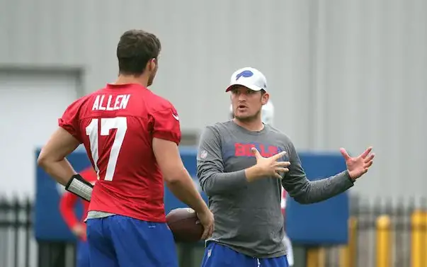 Observations: Bills coordinator Brian Daboll once again coaches with a  heavy heart