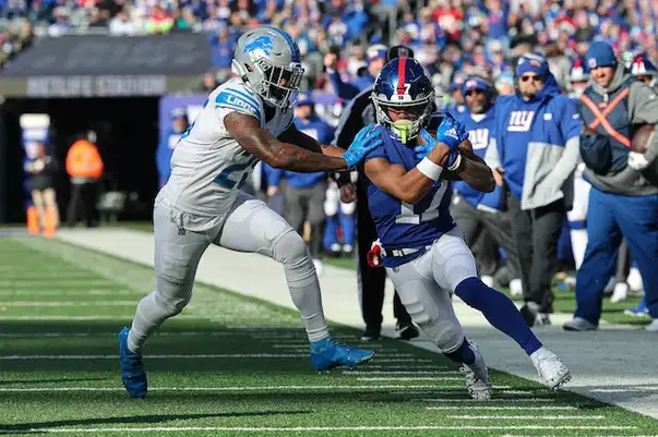 Giants QB Tyrod Taylor takes cart to locker room after taking massive hit  in final preseason game