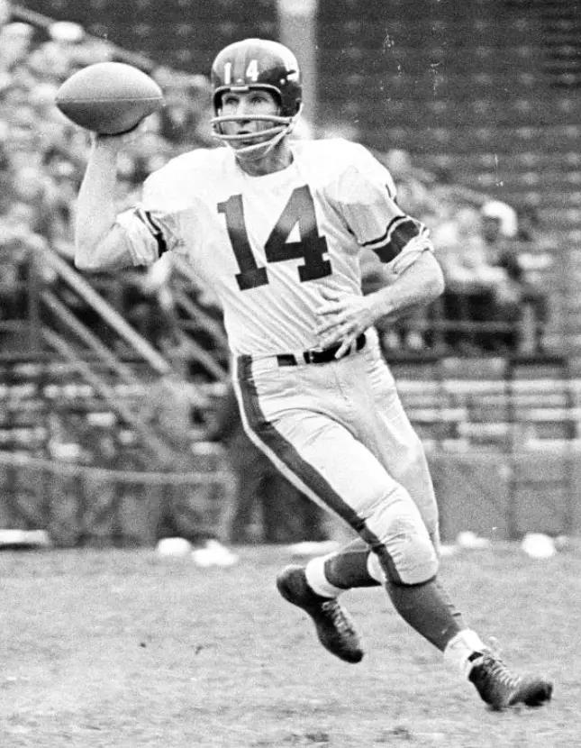 JVAN on X: November 10, 1968 - Johnny Unitas and Don Shula on the  sidelines as the Colts take on the Lions at Tiger Stadium. (