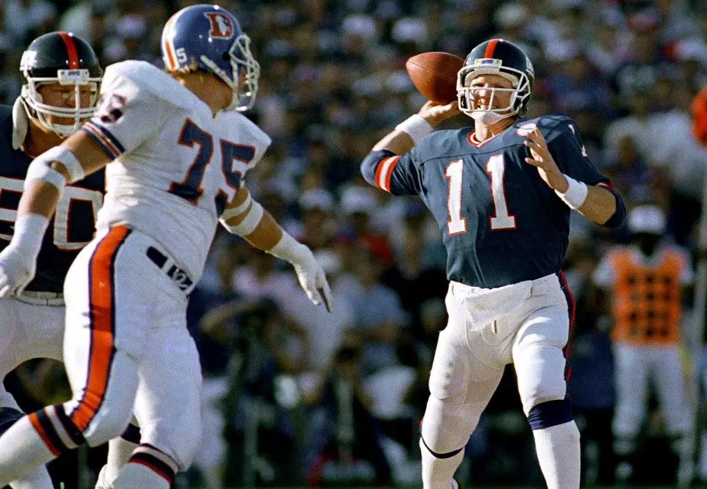 Super Bowl XXI: Phil Simms sets records as Giants crush Broncos - Sports  Illustrated Vault