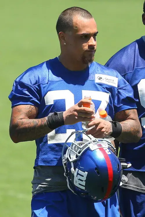 Giants honor practice players by allowing them to honor former Big Blue  stars - Newsday